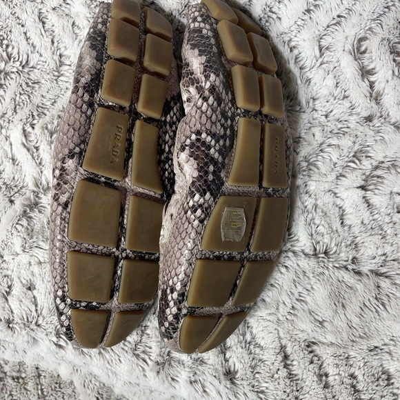 Prada Women's Snakeskin Loafers - Beige and Black - Picture 3 of 3